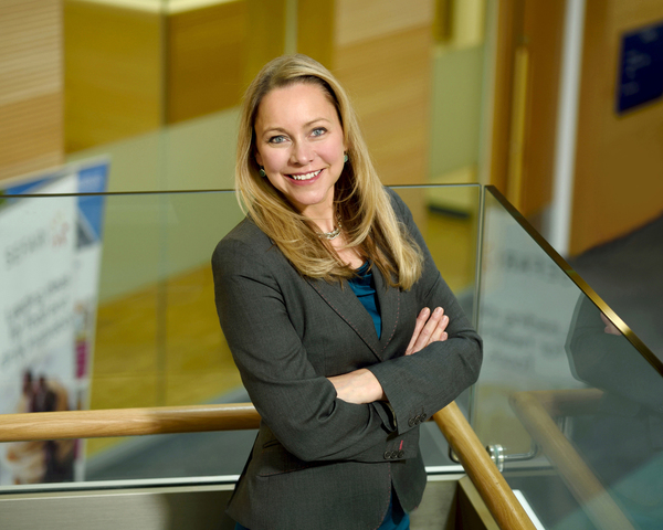 Business Headshot Photography Aberedeen Lady In Office